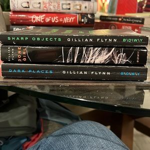 Lot of 3 Gillian Flynn books